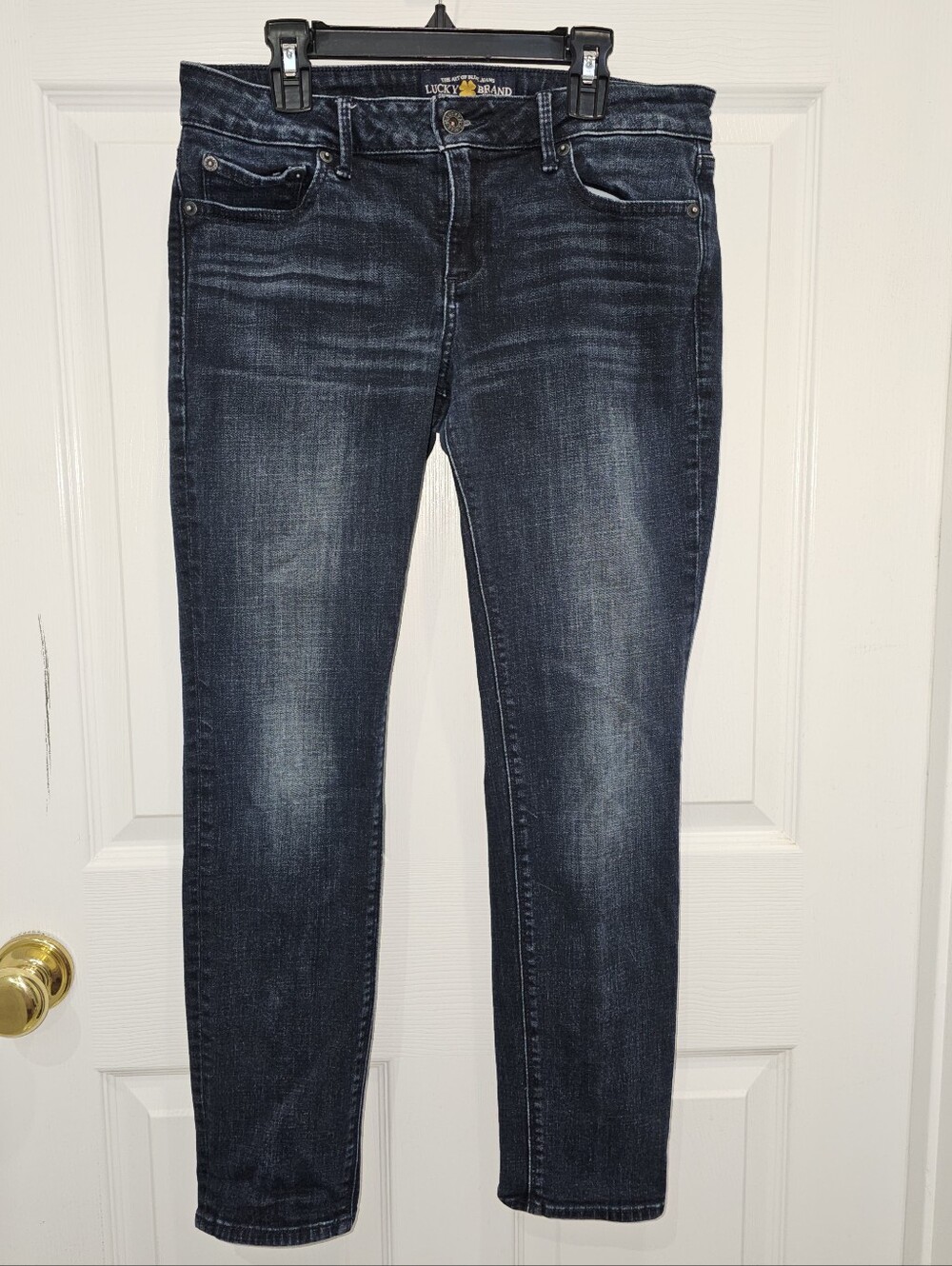 Lucky Brand, Dark Blue Ankle Jeans, Size 6/28.